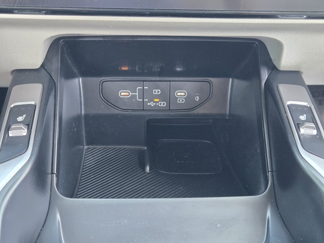 Certified 2025 Kia Sorento EX FWD image 19
