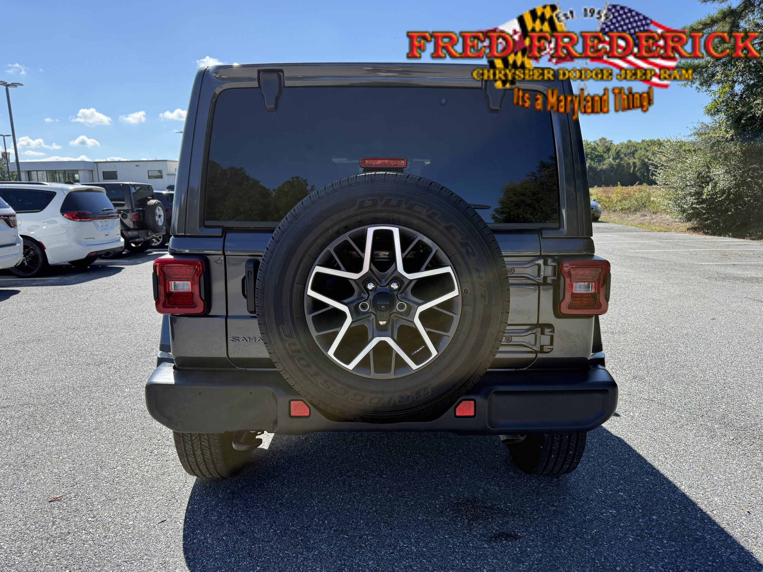 Used 2026 Jeep Wrangler Unlimited Sahara AWD/4WD image 6