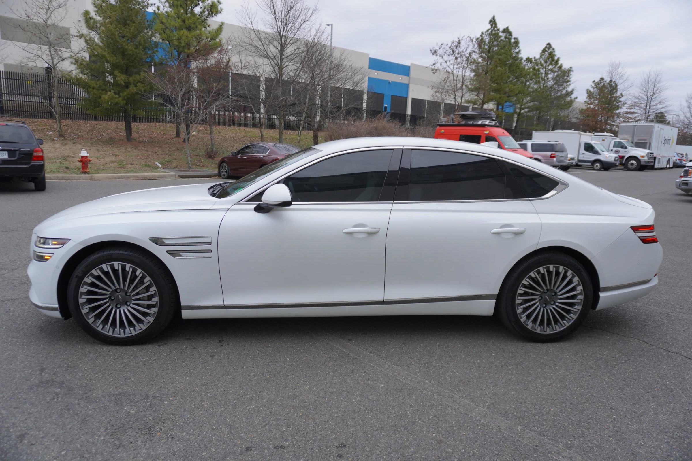 Used 2023 Genesis G80 image 4
