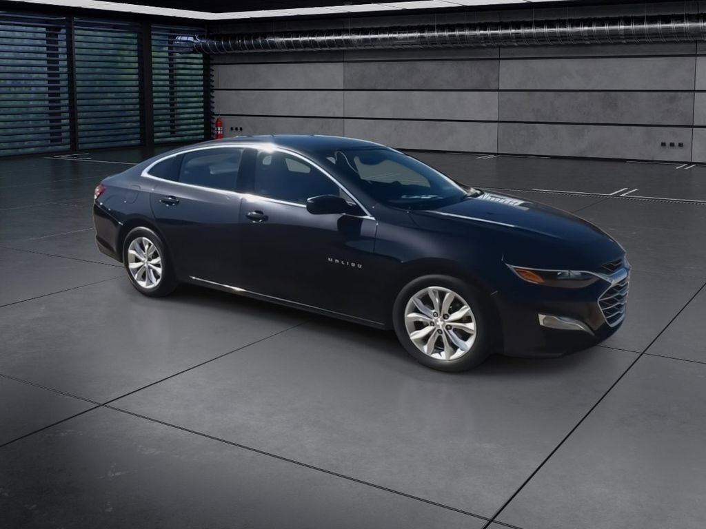 Used 2022 Chevrolet Malibu LT image 2