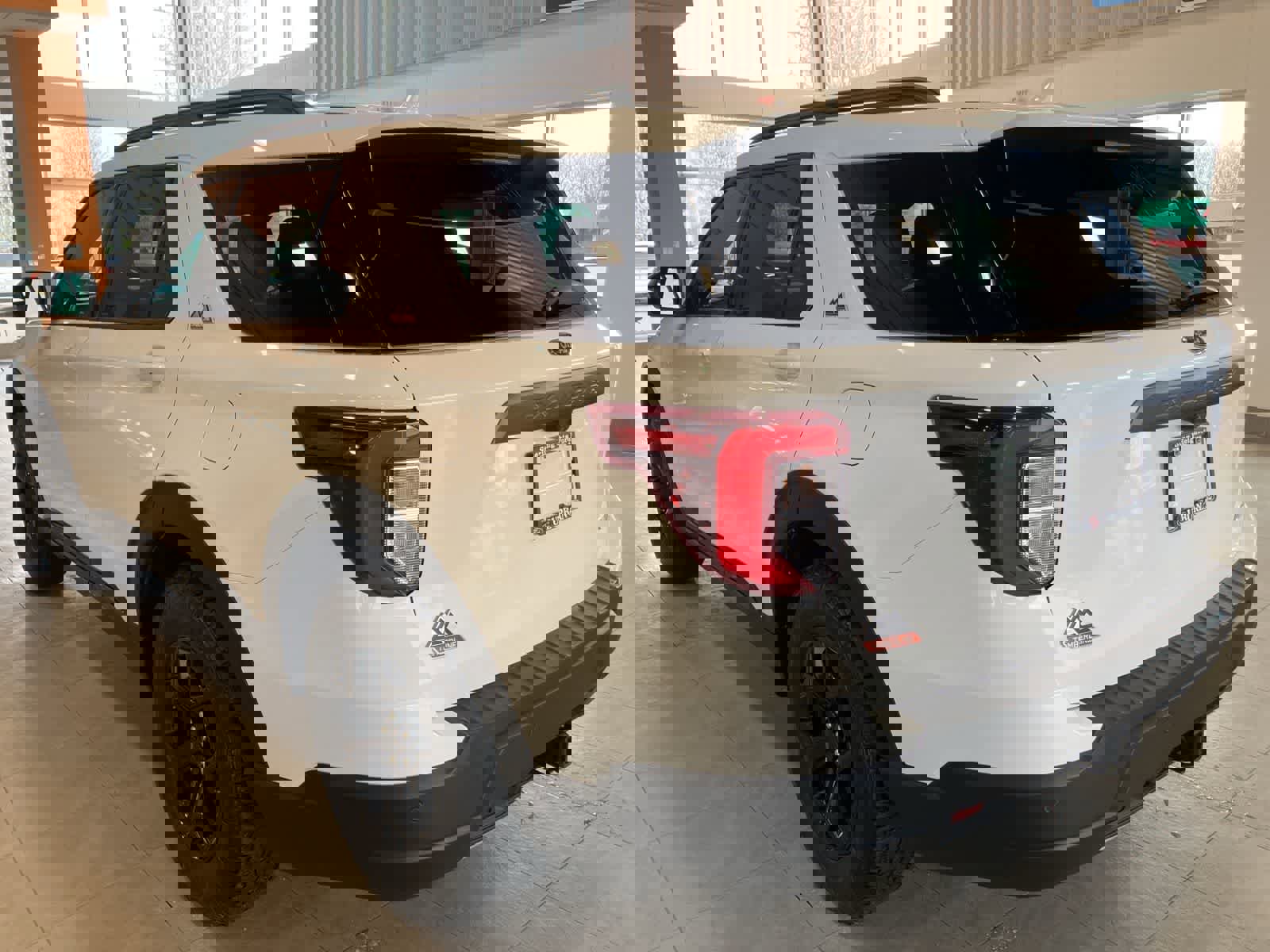 Used 2024 Ford Explorer Timberline w/ Timberline Technology Package image 7