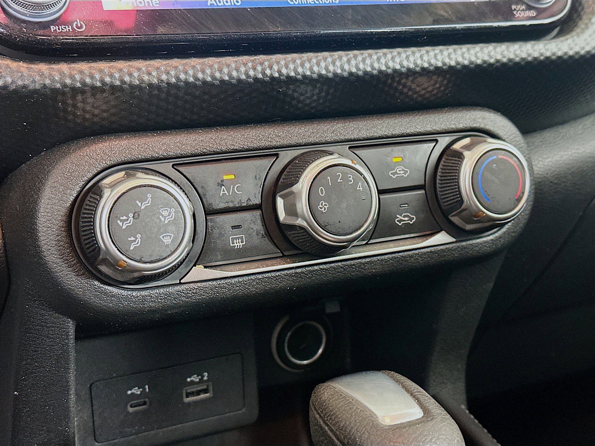 Used 2023 Nissan Kicks SV FWD image 23