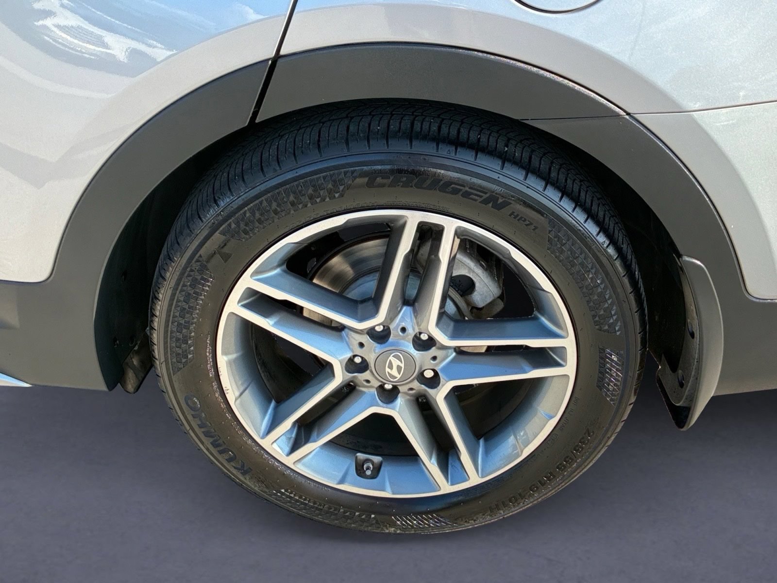 Used 2017 Hyundai Santa Fe Limited FWD image 8
