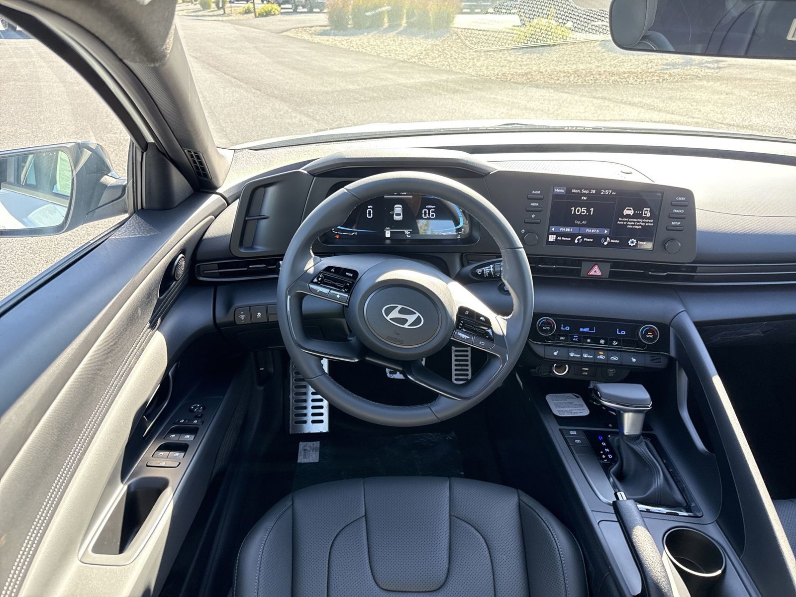 New 2026 Hyundai Elantra SEL Sport FWD image 14