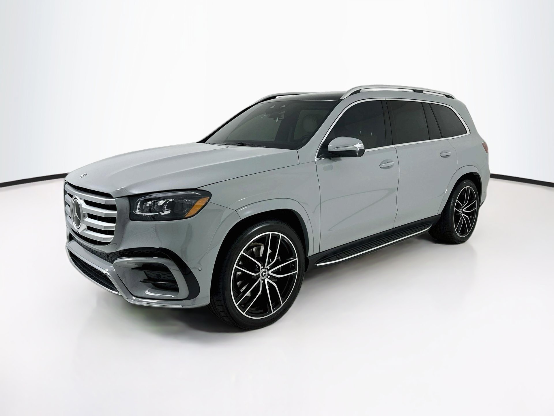 Certified 2026 Mercedes-Benz GLS 580 4MATIC image 3