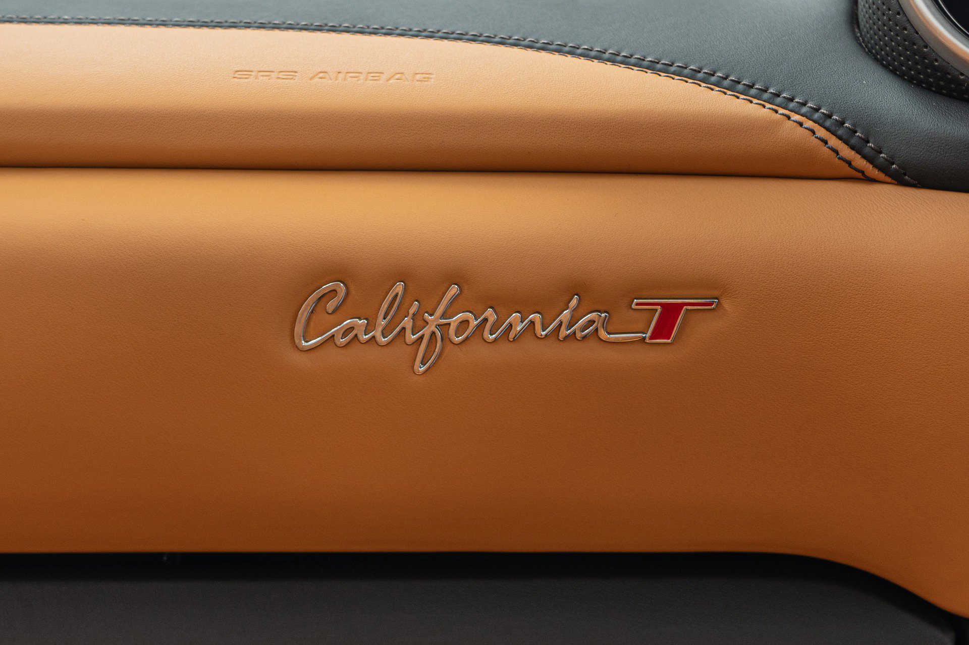 Used 2016 Ferrari California T image 29