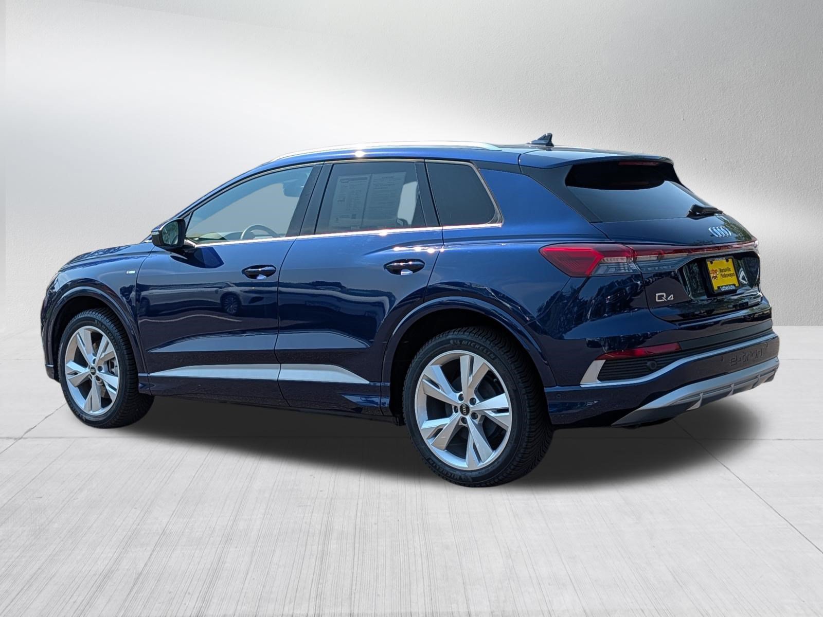 Used 2023 Audi Q4 e-tron Premium Plus w/ Premium Plus AWD/4WD image 5