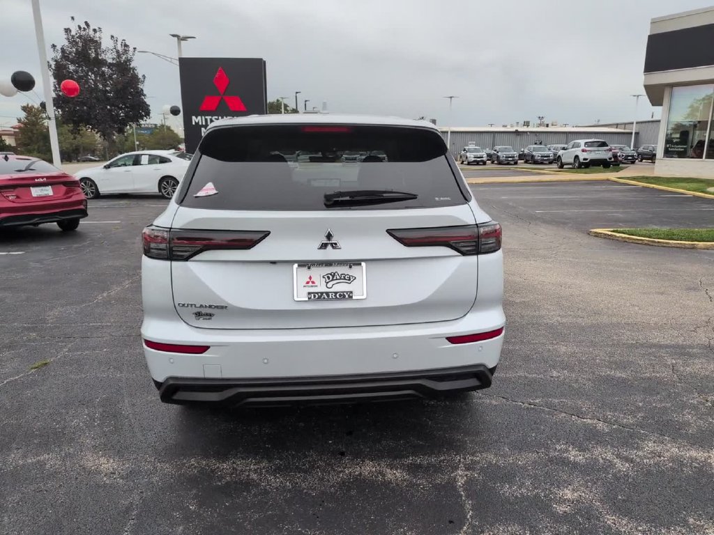 New 2026 Mitsubishi Outlander ES AWD/4WD image 8