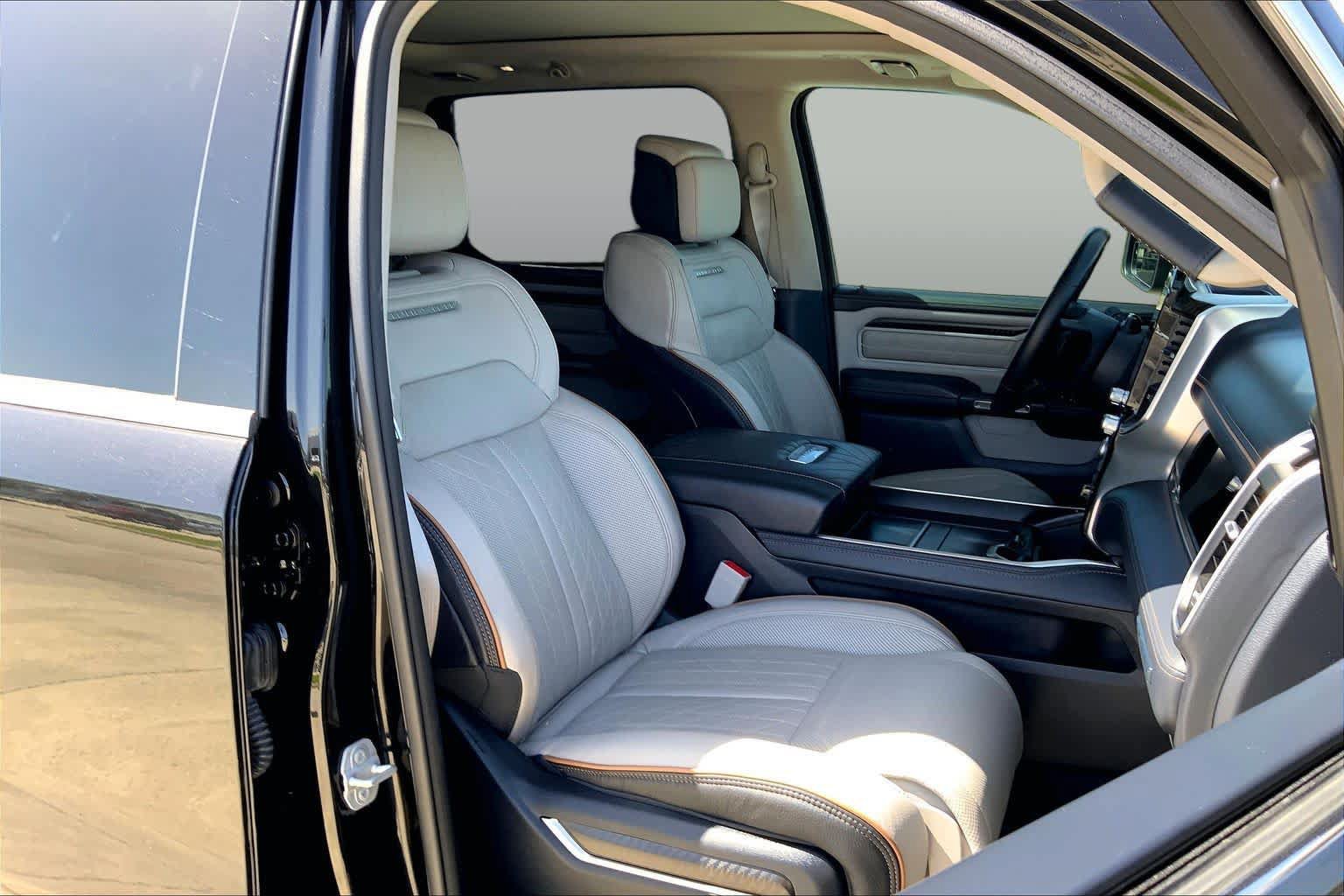 Used 2025 RAM 1500 Tungsten AWD/4WD image 17