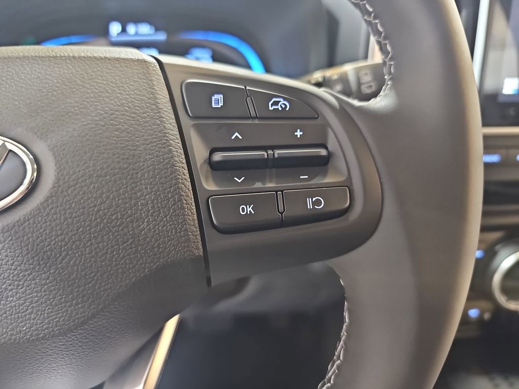 New 2026 Hyundai Venue SEL FWD image 19