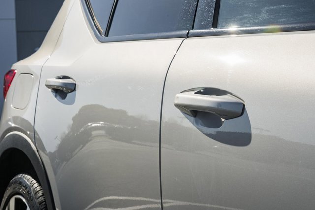 Certified 2025 Volvo XC40 B5 Plus image 16