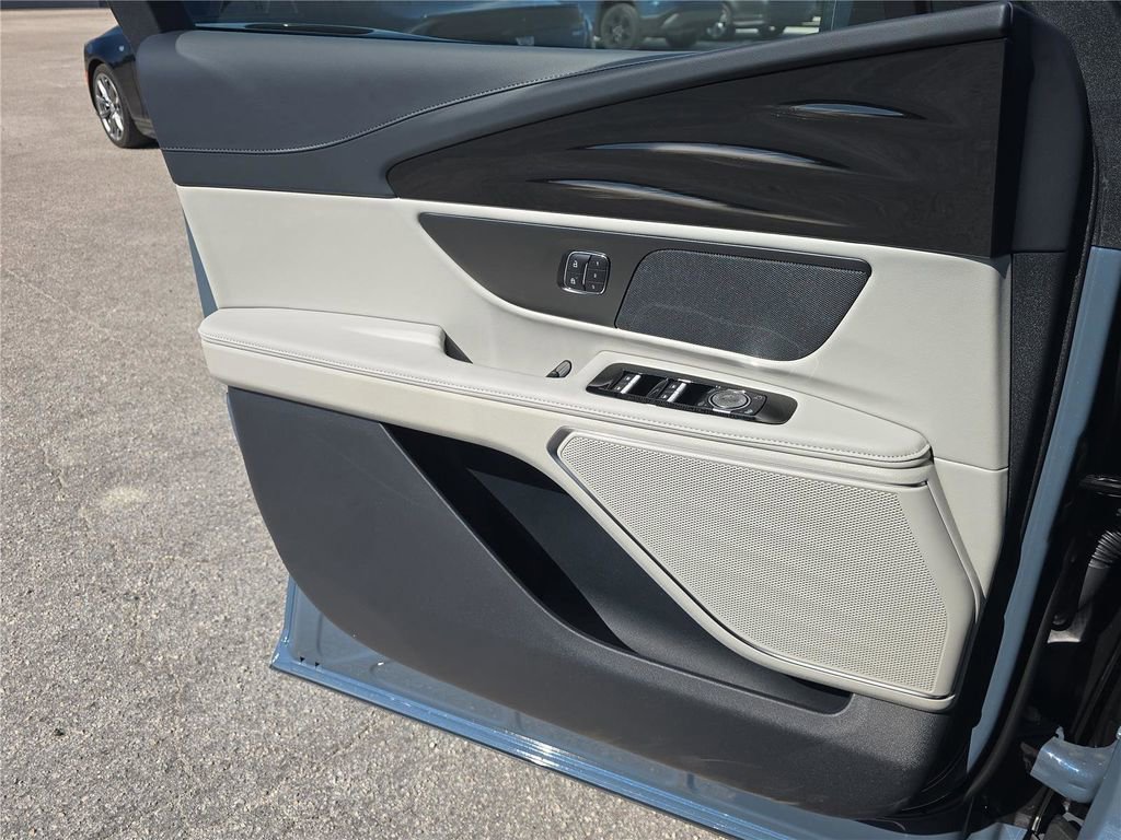 New 2026 Lincoln Nautilus Premier w/ Jet Appearance Package AWD/4WD image 13