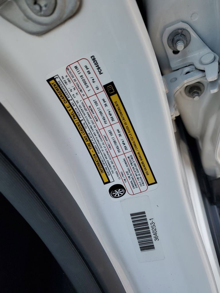 Used 2023 Jeep Grand Cherokee Laredo image 39