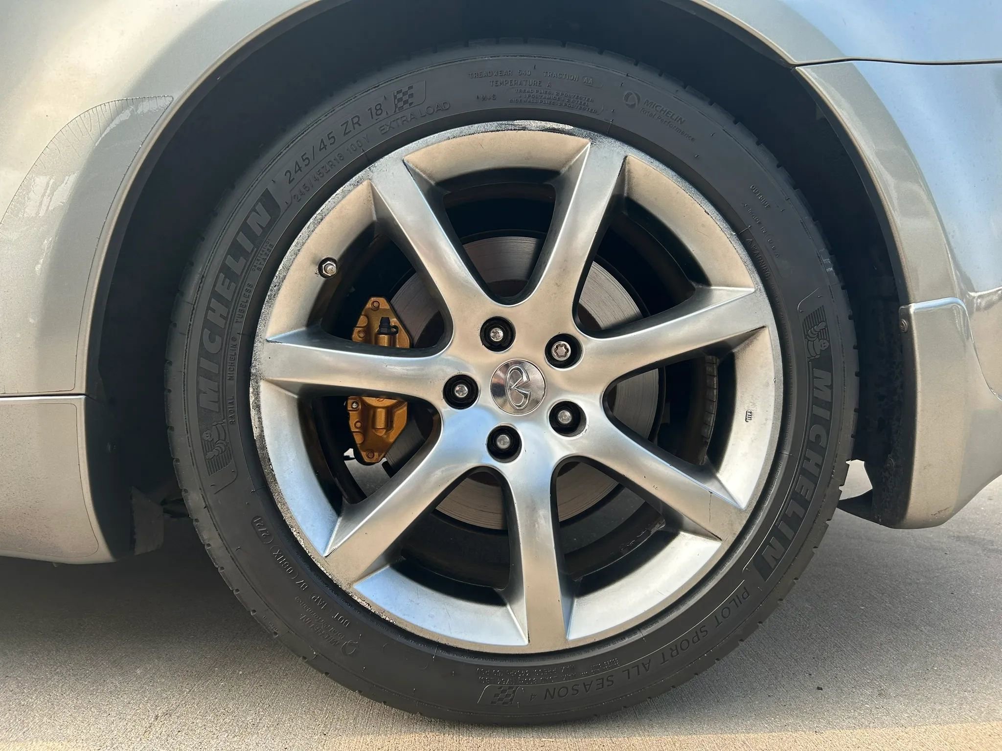 Used 2004 INFINITI G35 Coupe w/ Premium Pkg RWD image 24