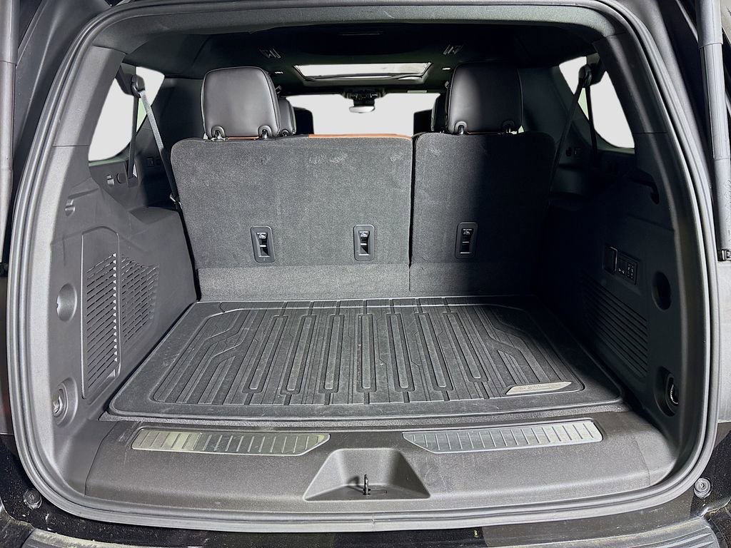 Certified 2023 GMC Yukon XL Denali Ultimate w/ LPO, Floor Liner Package AWD/4WD image 33