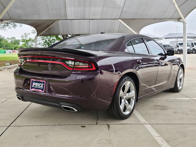 Used 2021 Dodge Charger SXT w/ Blacktop Package RWD image 5