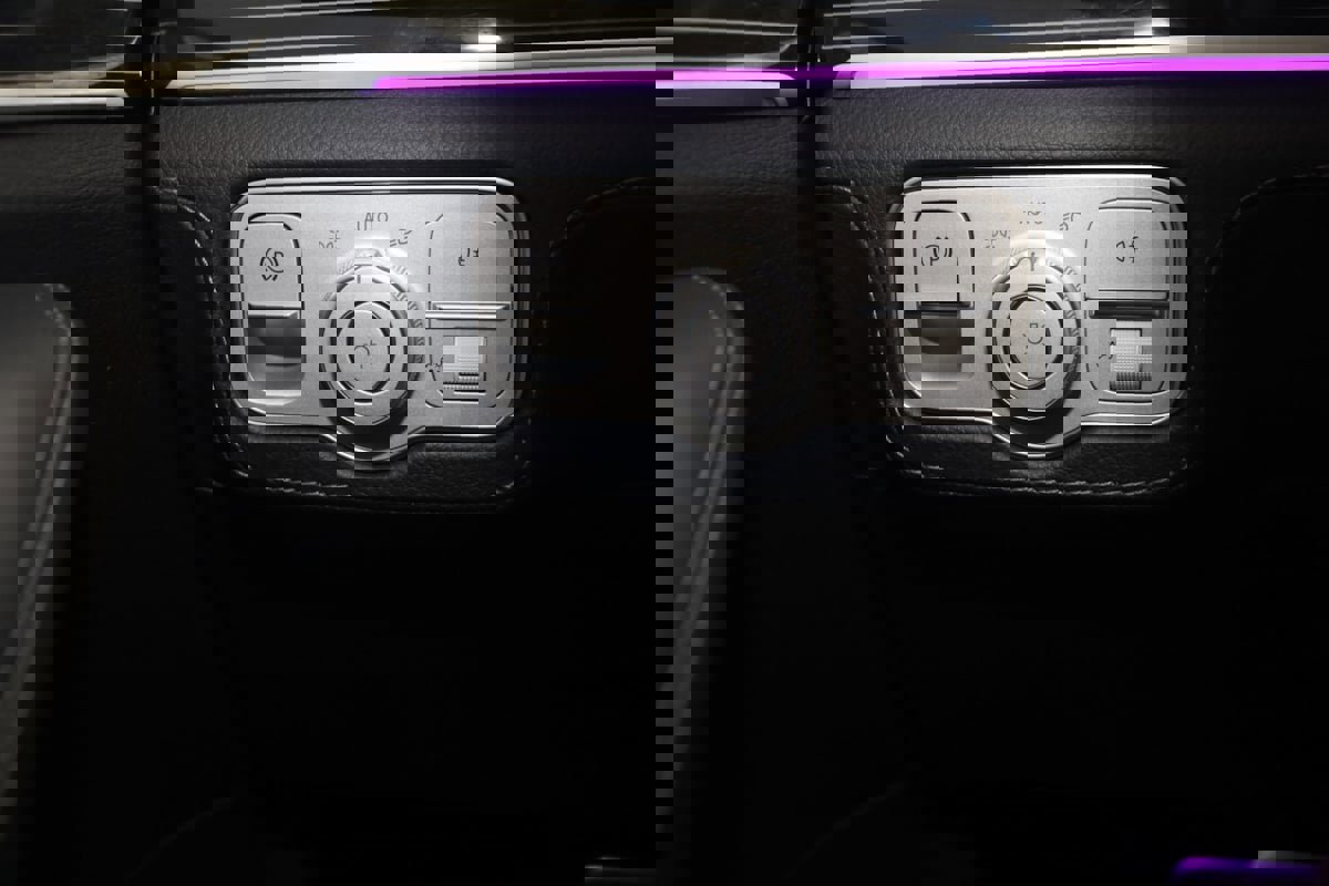 Used 2024 Mercedes-Benz GLE 53 AMG 4MATIC Coupe image 36