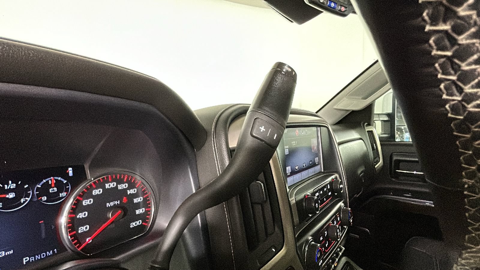 Used 2015 GMC Sierra 2500 Denali AWD/4WD image 23