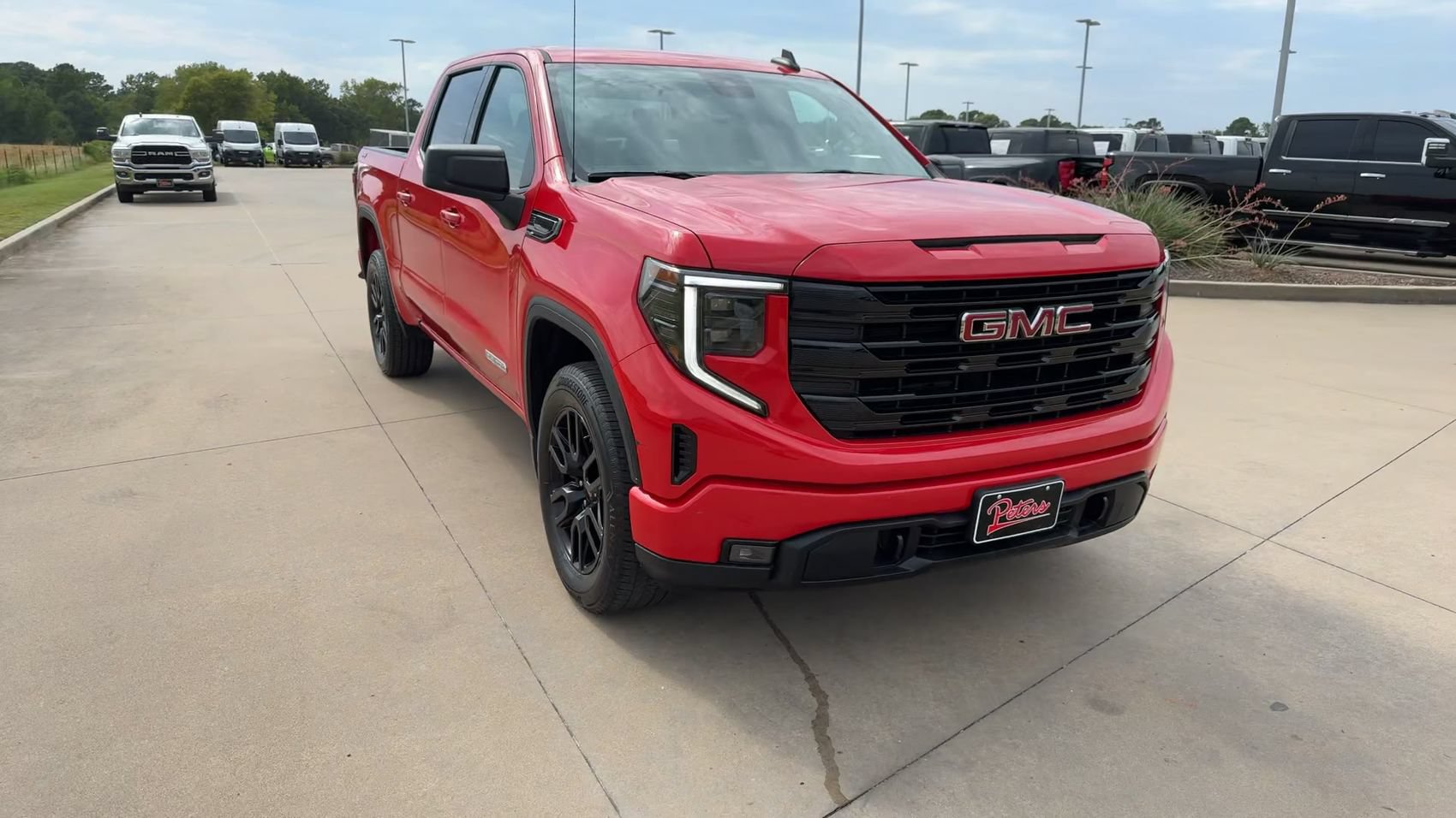 Used 2024 GMC Sierra 1500 Elevation AWD/4WD image 2