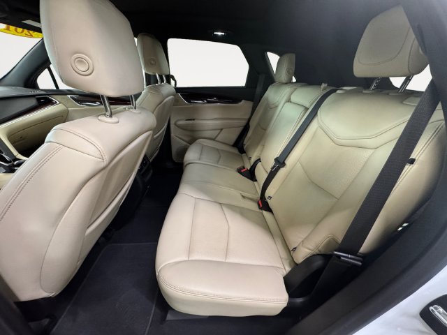 Used 2018 Cadillac XT5 Premium Luxury FWD image 21