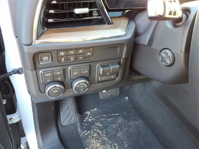 New 2026 Chevrolet Tahoe High Country w/ Sun And Tow Package image 11