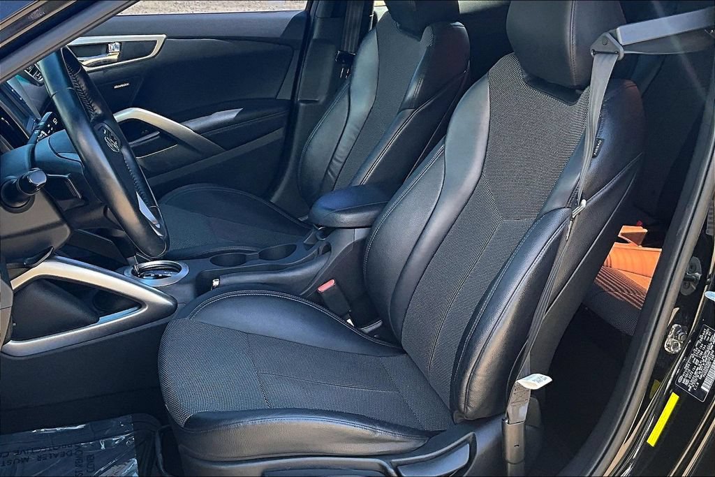 Used 2016 Hyundai Veloster w/ Option Group 02 FWD image 9