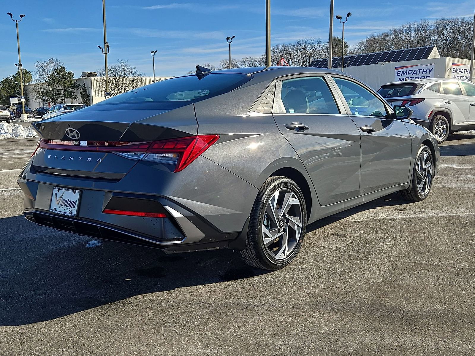 Used 2025 Hyundai Elantra SEL image 31