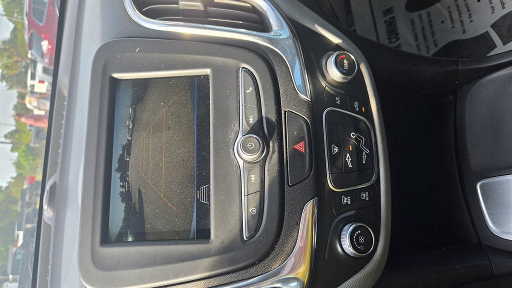 Used 2019 Chevrolet Equinox LS FWD image 8