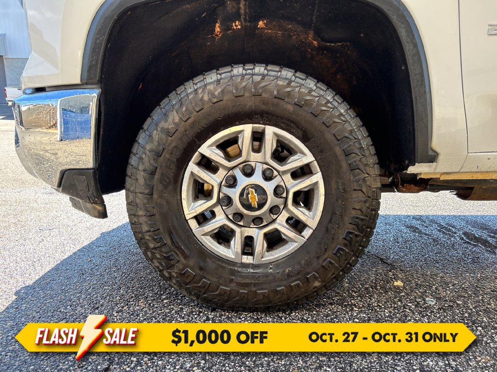 Used 2024 Chevrolet Silverado 2500 LT w/ Snow Plow Prep/Camper Package AWD/4WD image 7