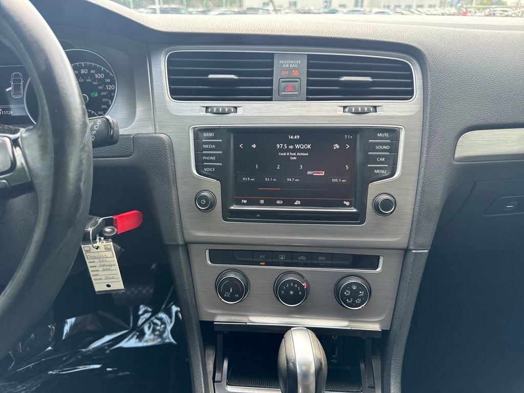 Used 2016 Volkswagen Golf S FWD image 18