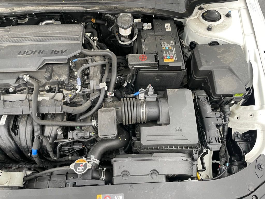 Used 2025 Hyundai Elantra SEL FWD image 41