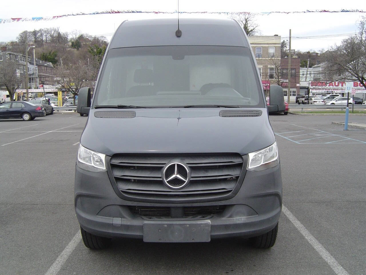 Used 2019 Mercedes-Benz Sprinter 144 image 3