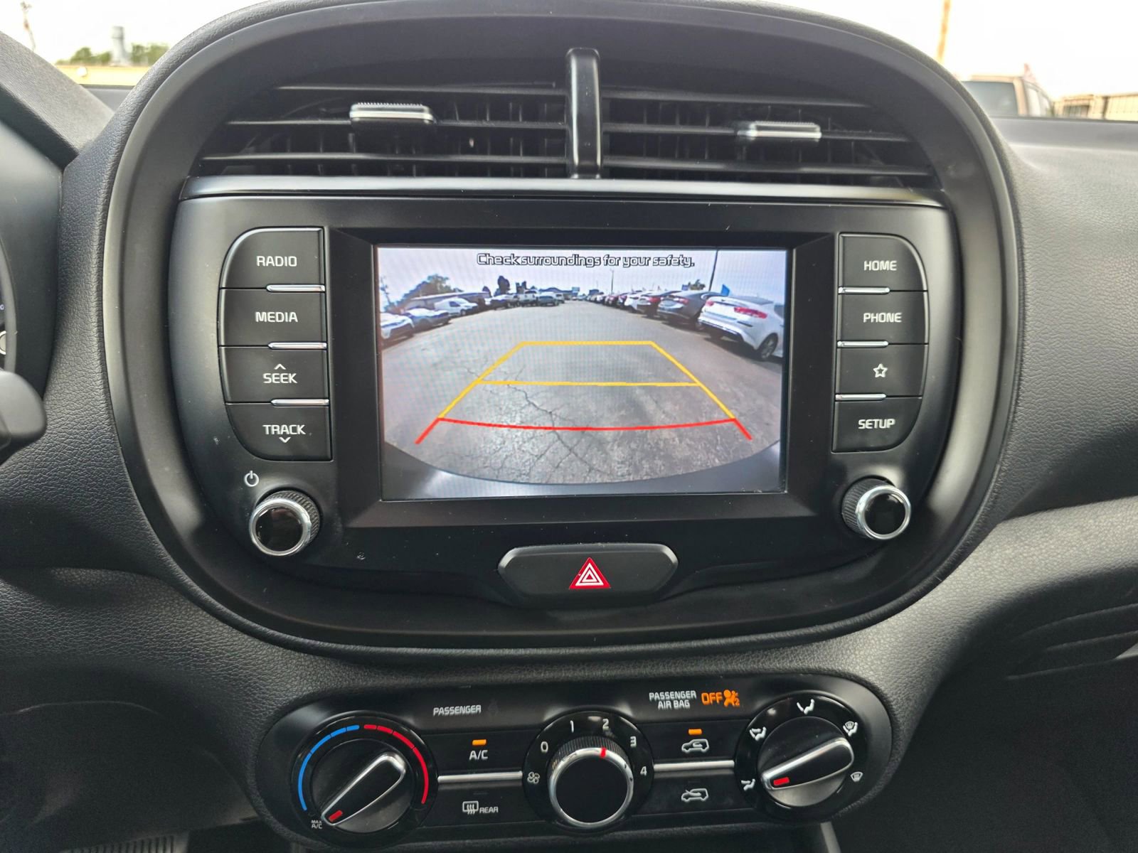 Used 2020 Kia Soul LX FWD image 4