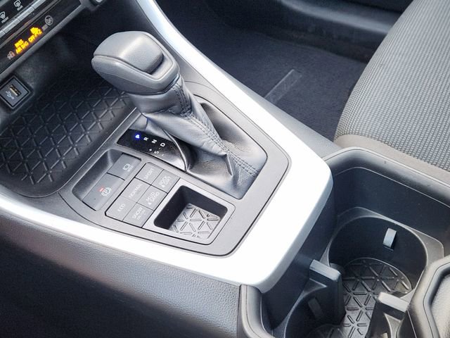 Certified 2023 Toyota RAV4 LE AWD/4WD image 18