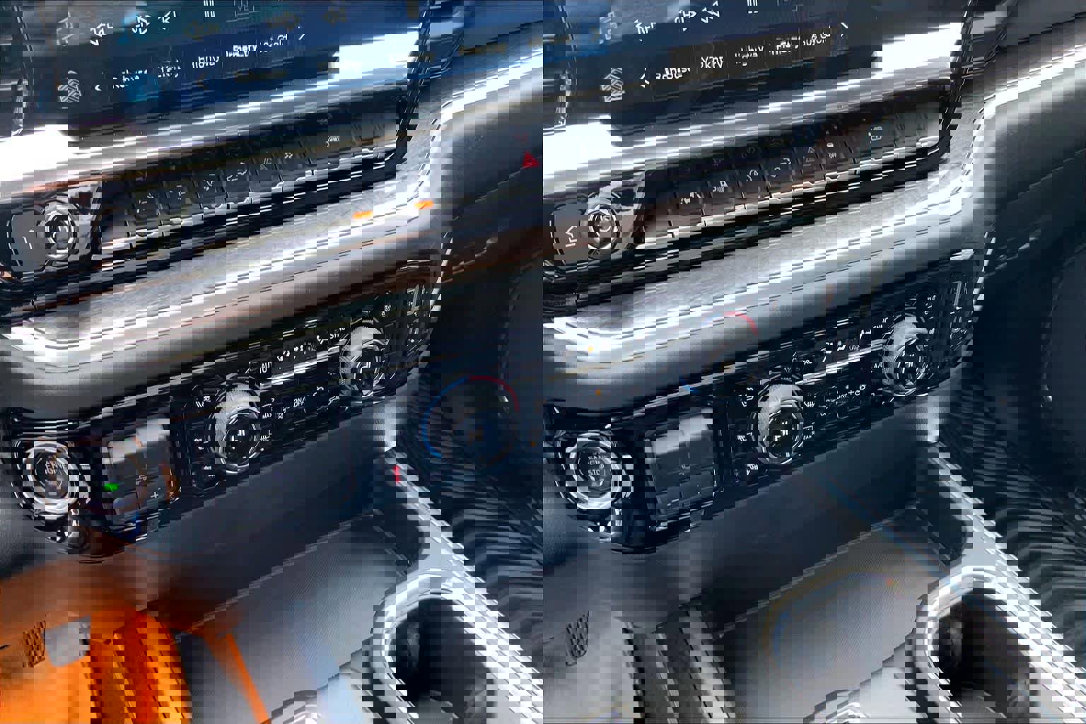 Certified 2022 Chevrolet Silverado 1500 LTZ image 32