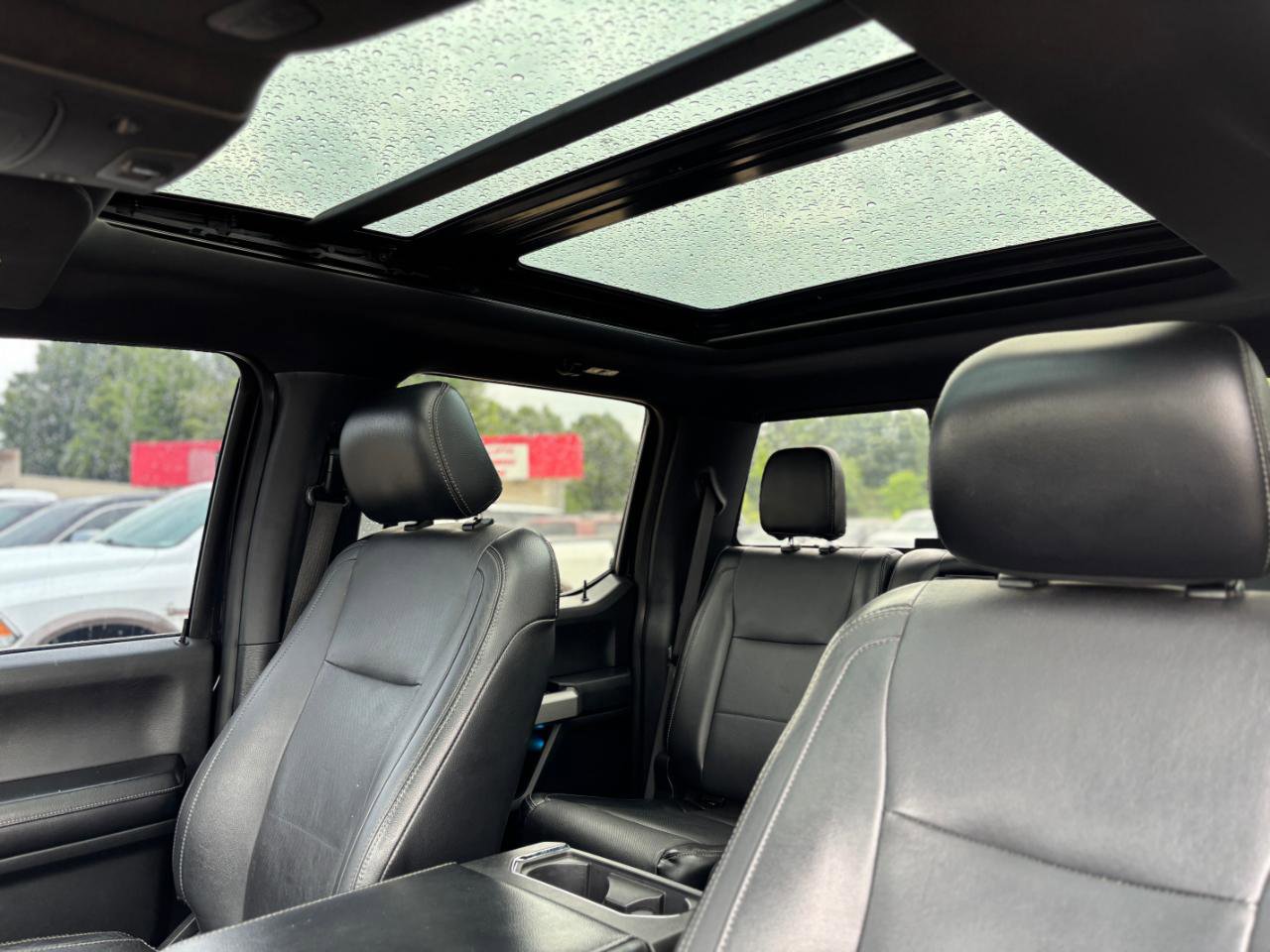 Used 2015 Ford F150 Lariat w/ Equipment Group 502A Luxury AWD/4WD image 9