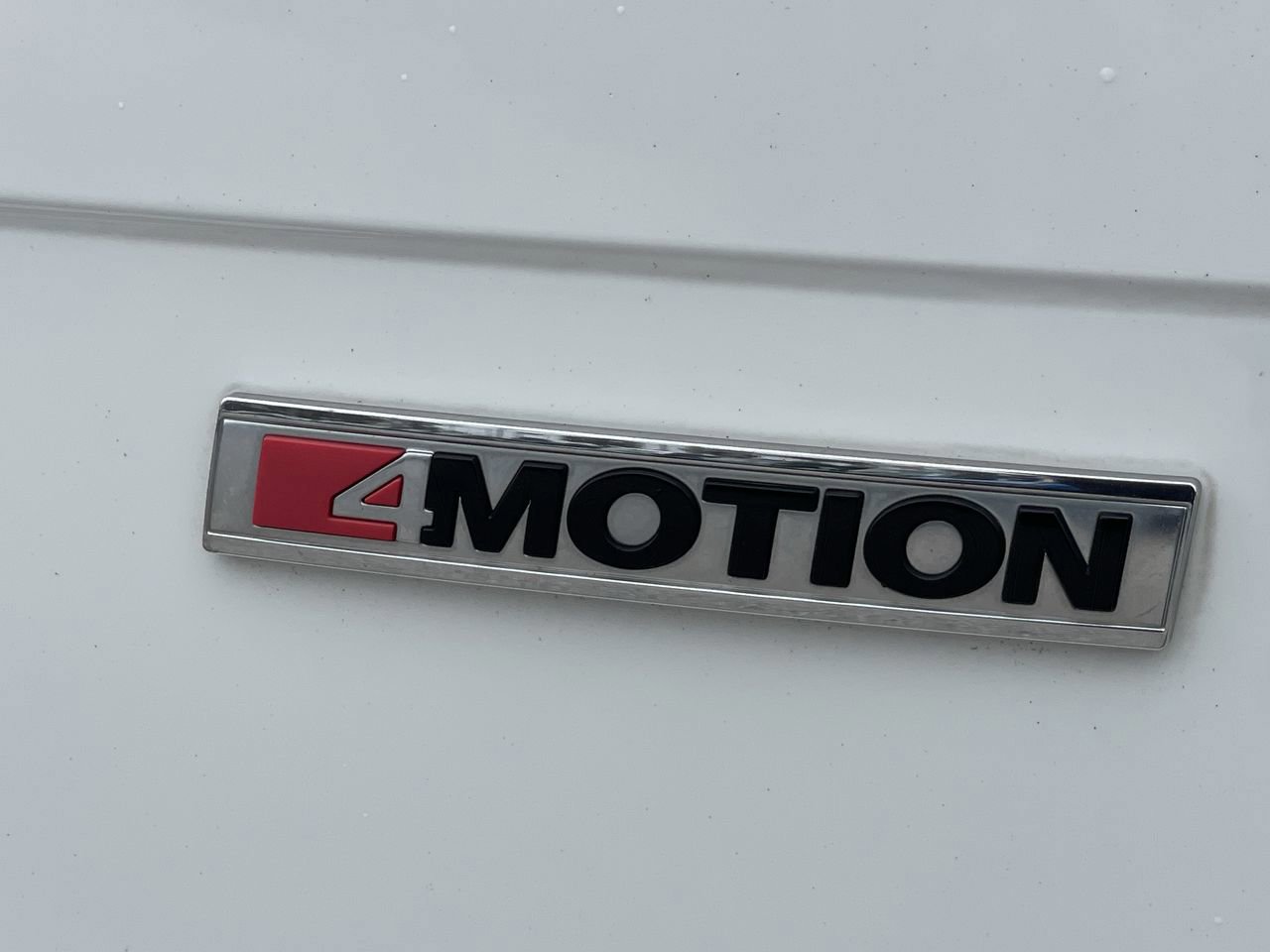 Used 2019 Volkswagen Tiguan SEL Premium AWD/4WD image 10