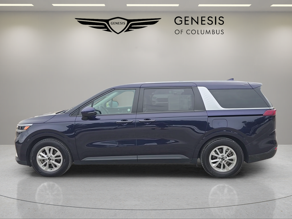 Used 2024 Kia Carnival LX FWD image 2