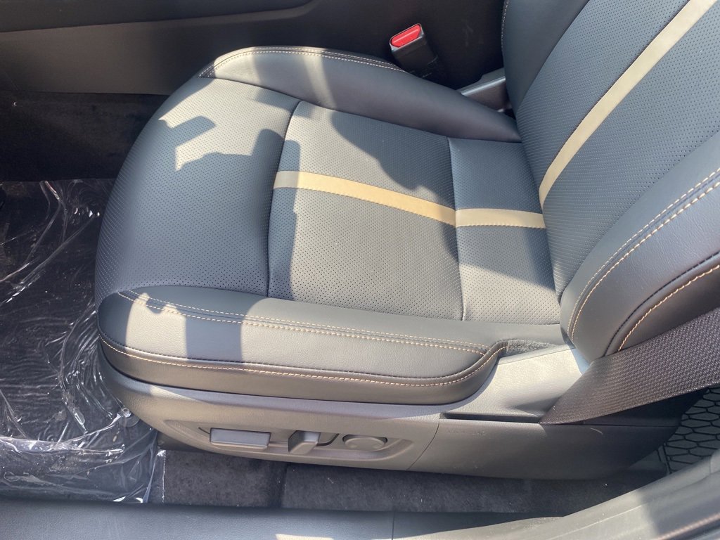 New 2025 MAZDA CX-70 Plug-In Hybrid w/ Premium Plus image 13