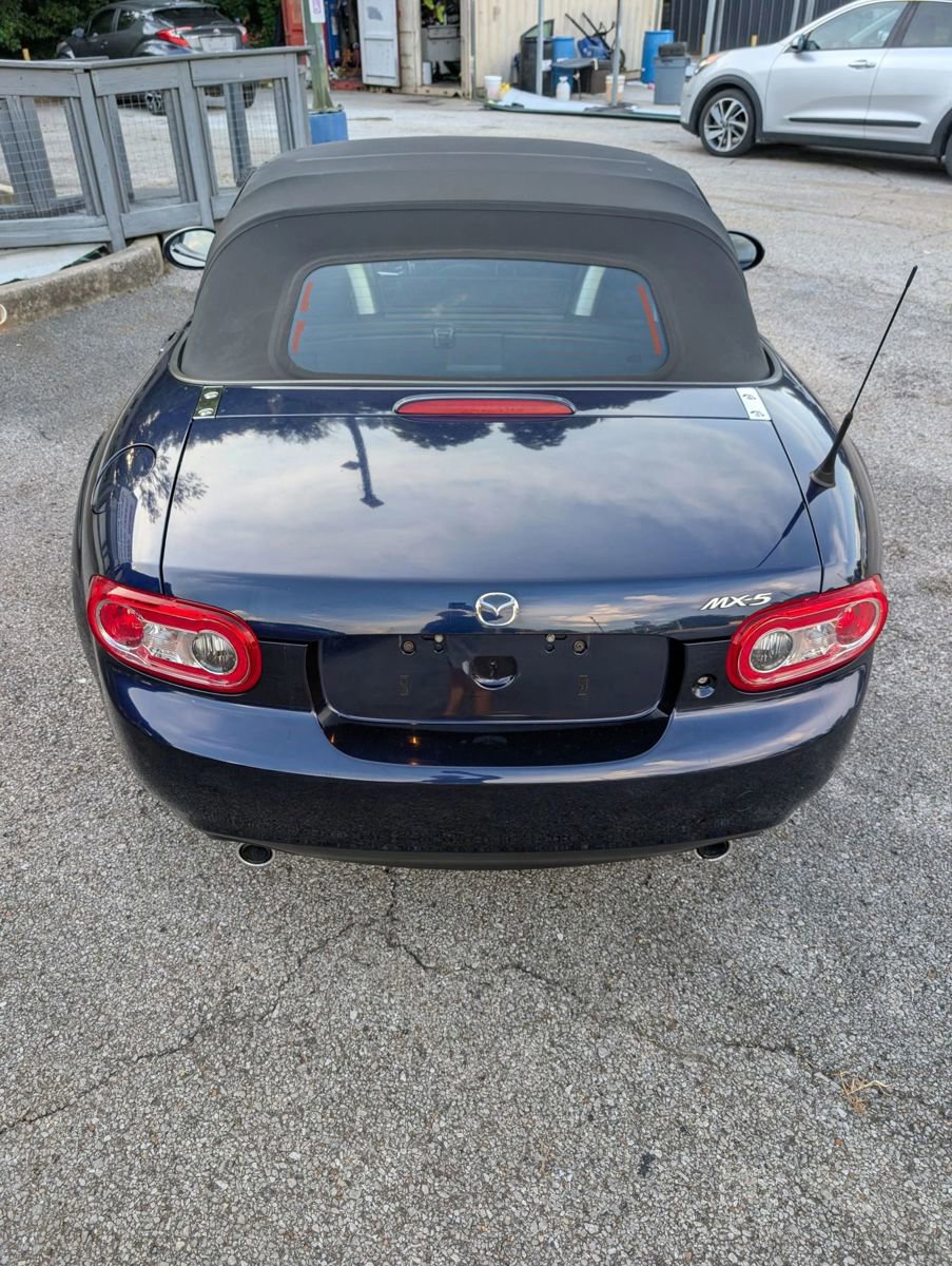 Used 2012 MAZDA MX-5 Miata Sport w/ Convenience Pkg image 4