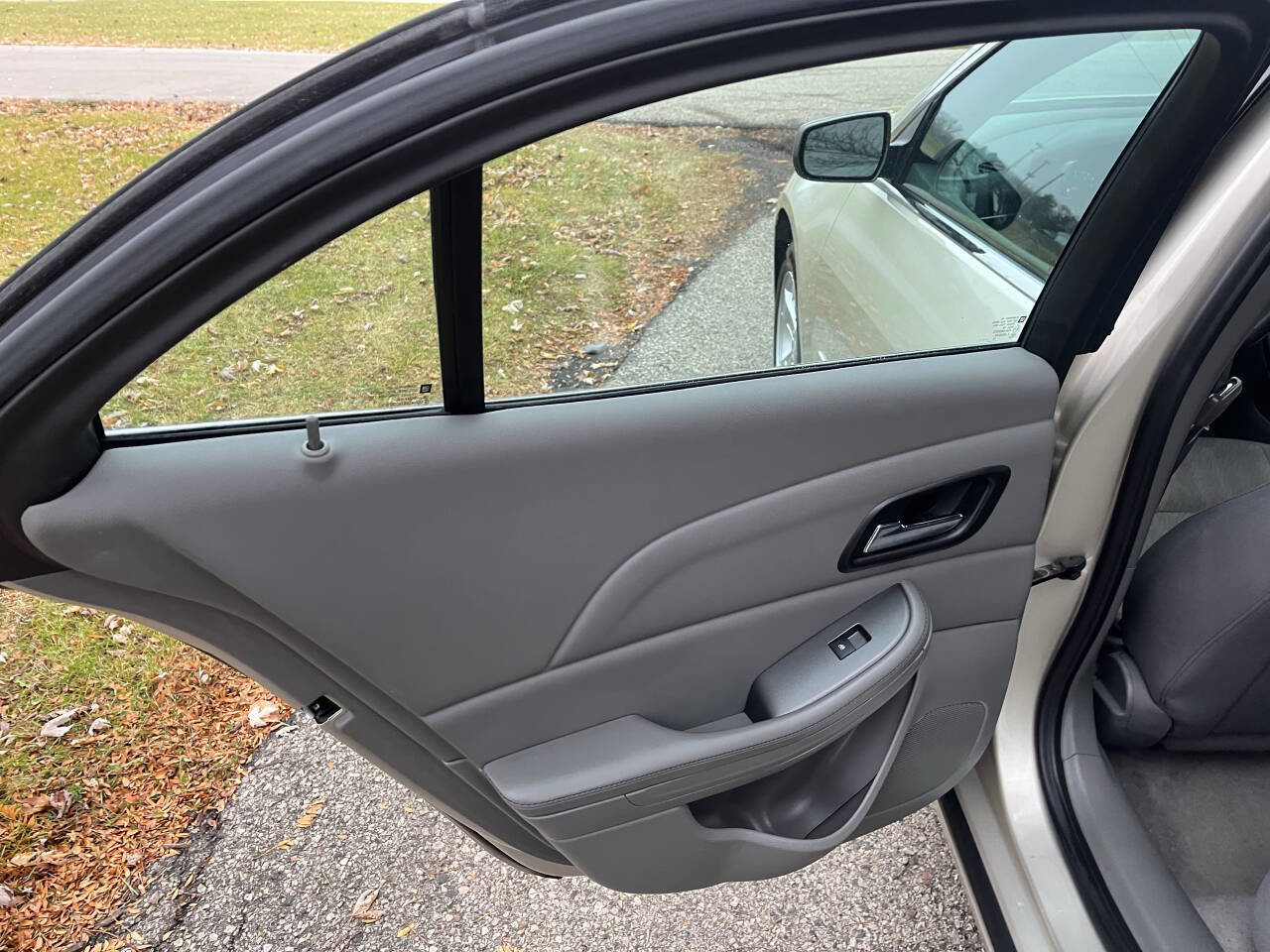 Used 2013 Chevrolet Malibu LS w/ Protection Package image 23