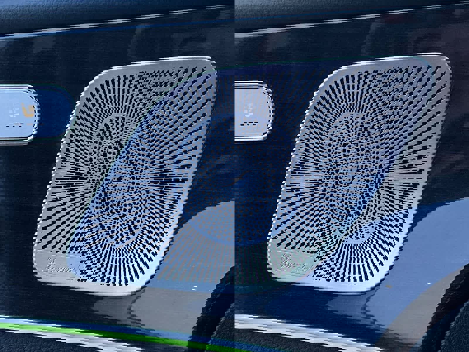 Used 2022 Mercedes-Benz GLS 450 4MATIC image 32