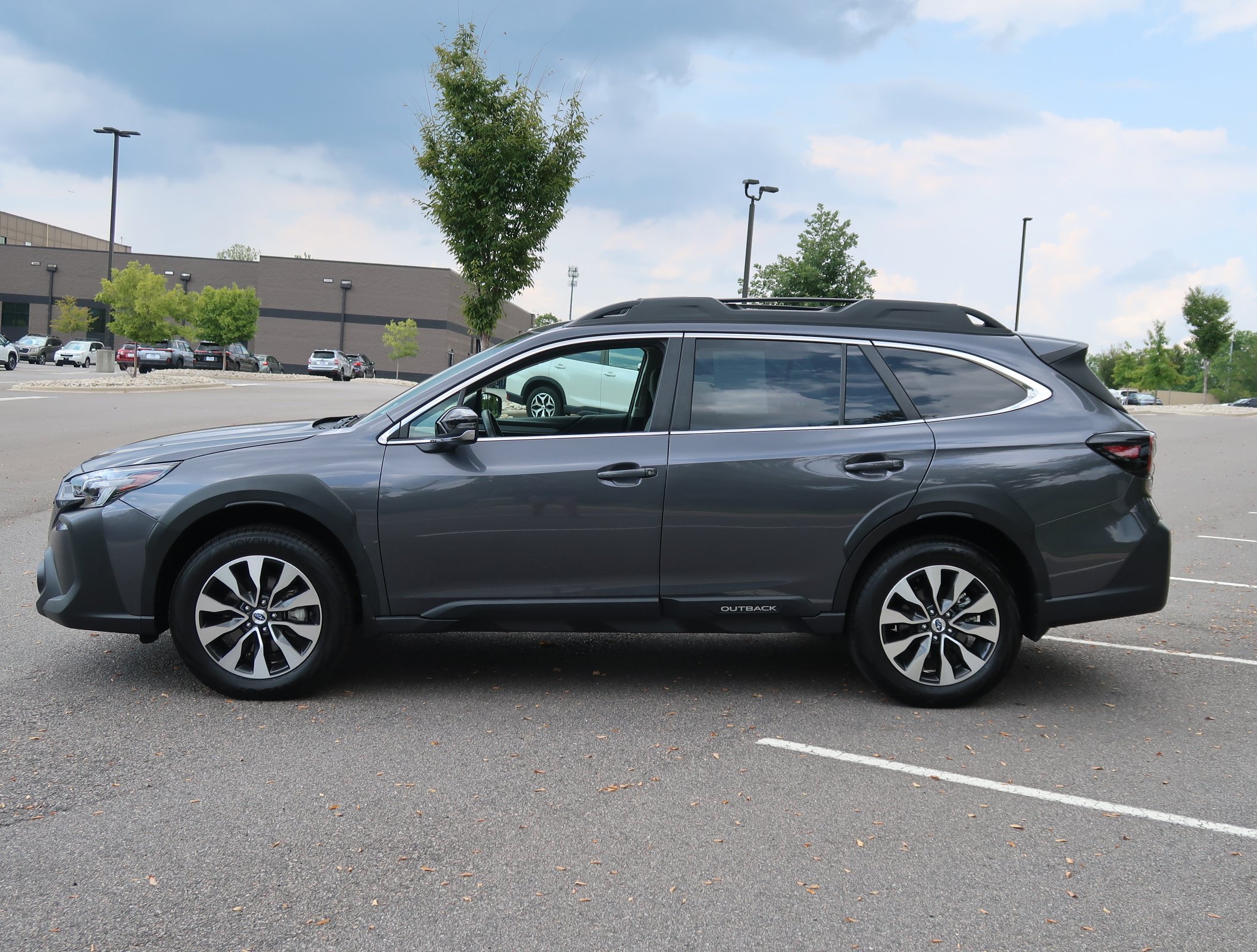 Certified 2025 Subaru Outback Limited w/ Popular Package #2 AWD/4WD image 5