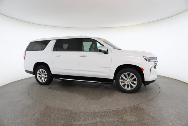 Used 2023 Chevrolet Suburban Premier image 23
