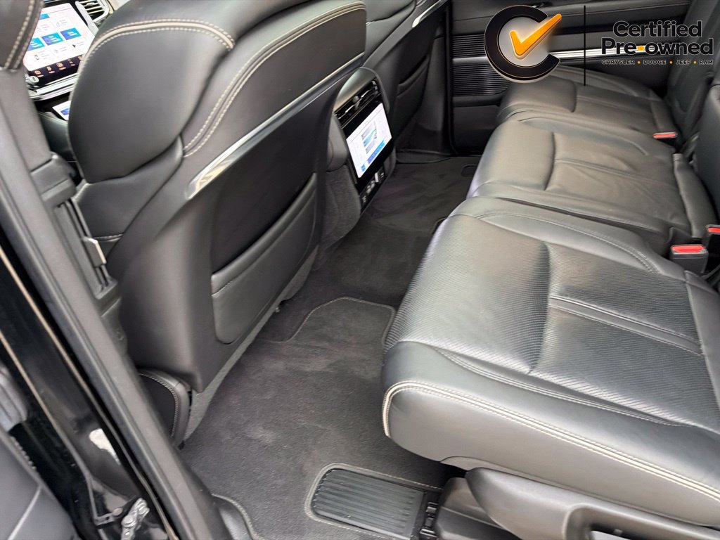 Used 2023 Jeep Grand Wagoneer Series II AWD/4WD image 51