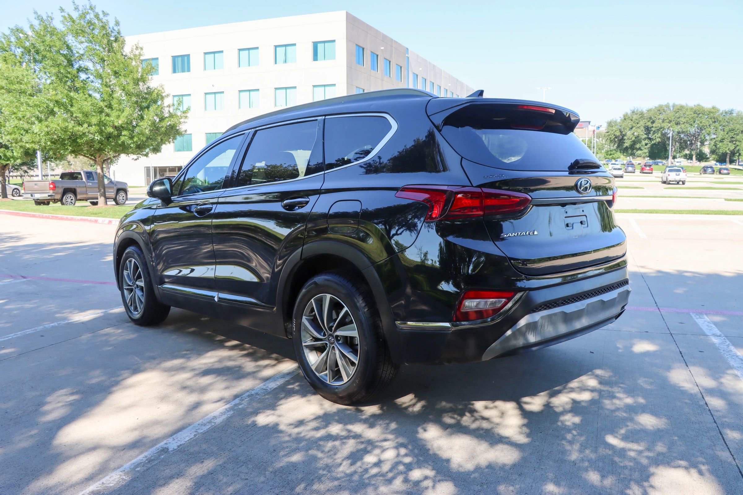 Used 2019 Hyundai Santa Fe FWD image 5