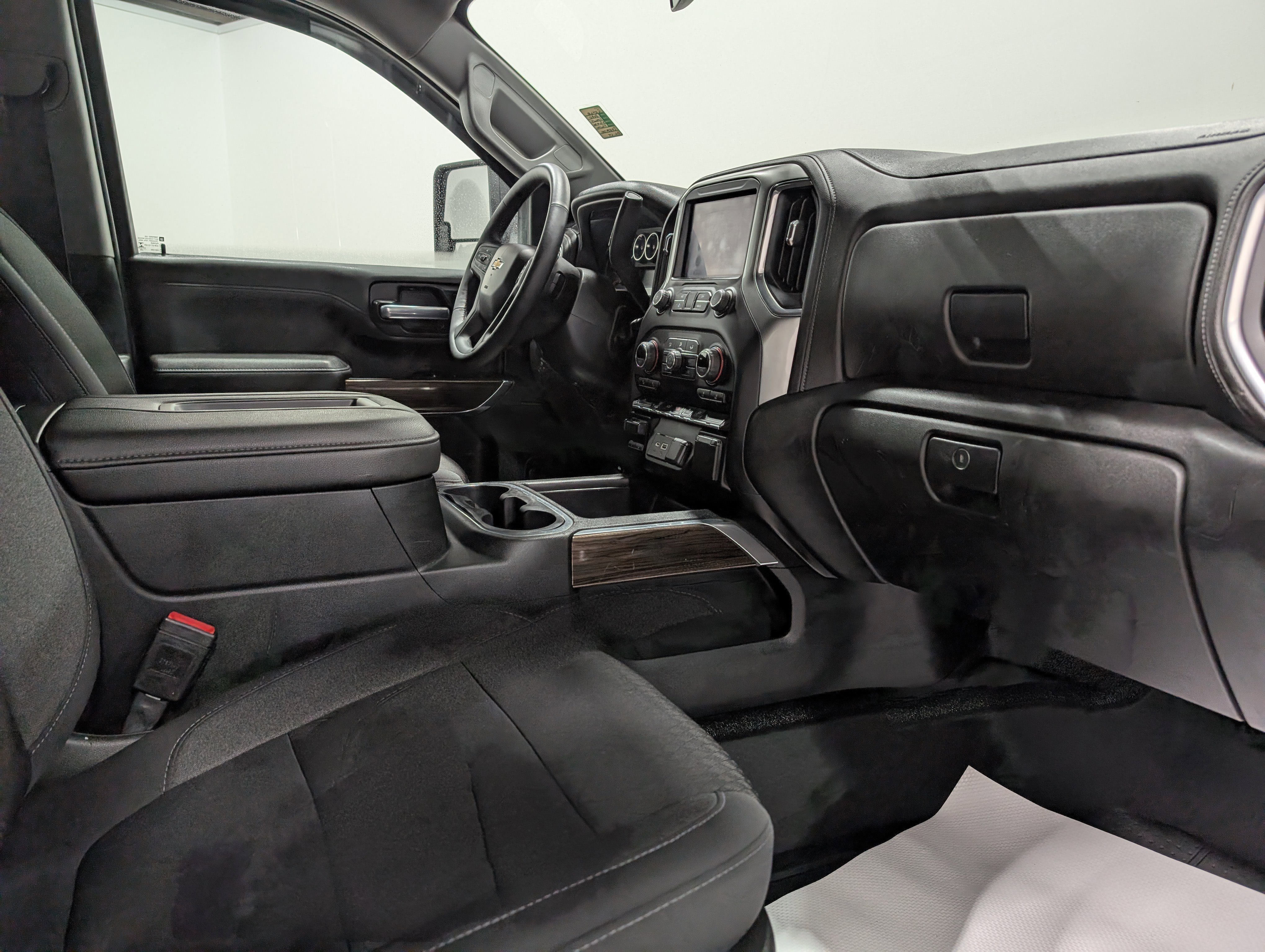 Used 2020 Chevrolet Silverado 2500 LT w/ Convenience Package image 19