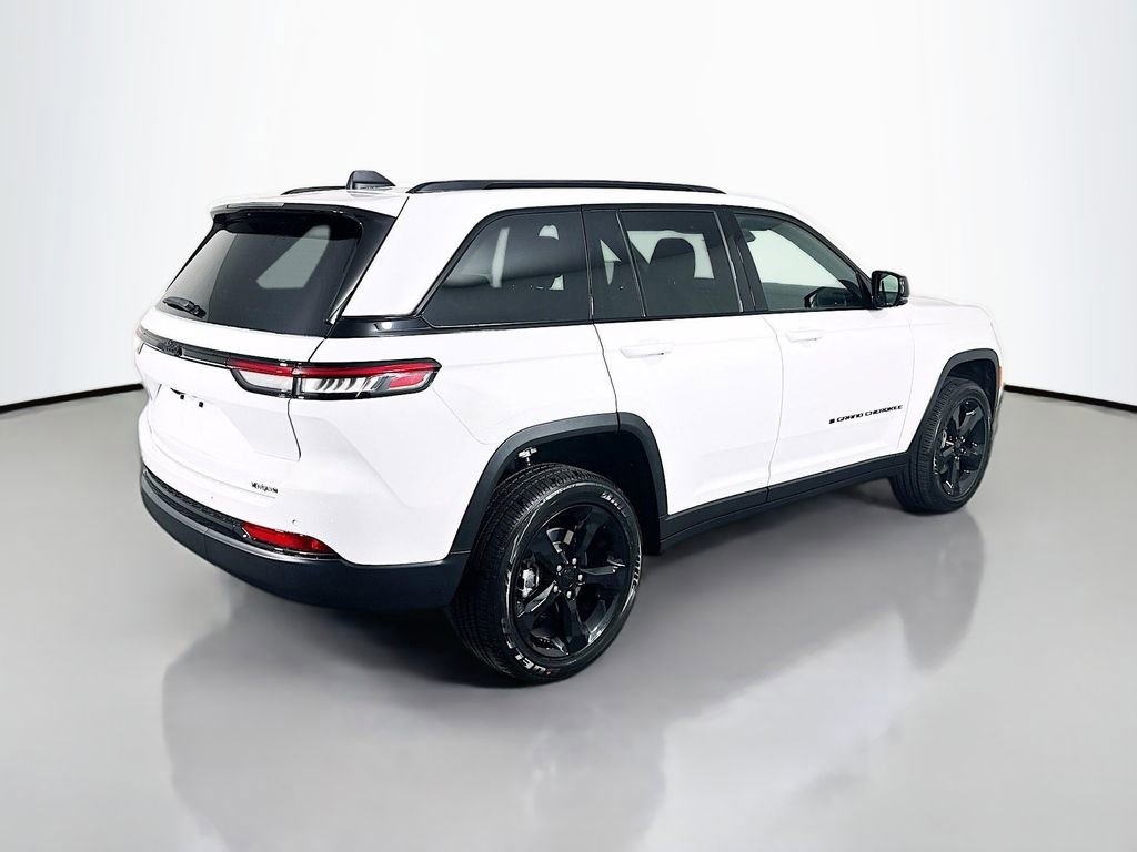 New 2025 Jeep Grand Cherokee Altitude image 7