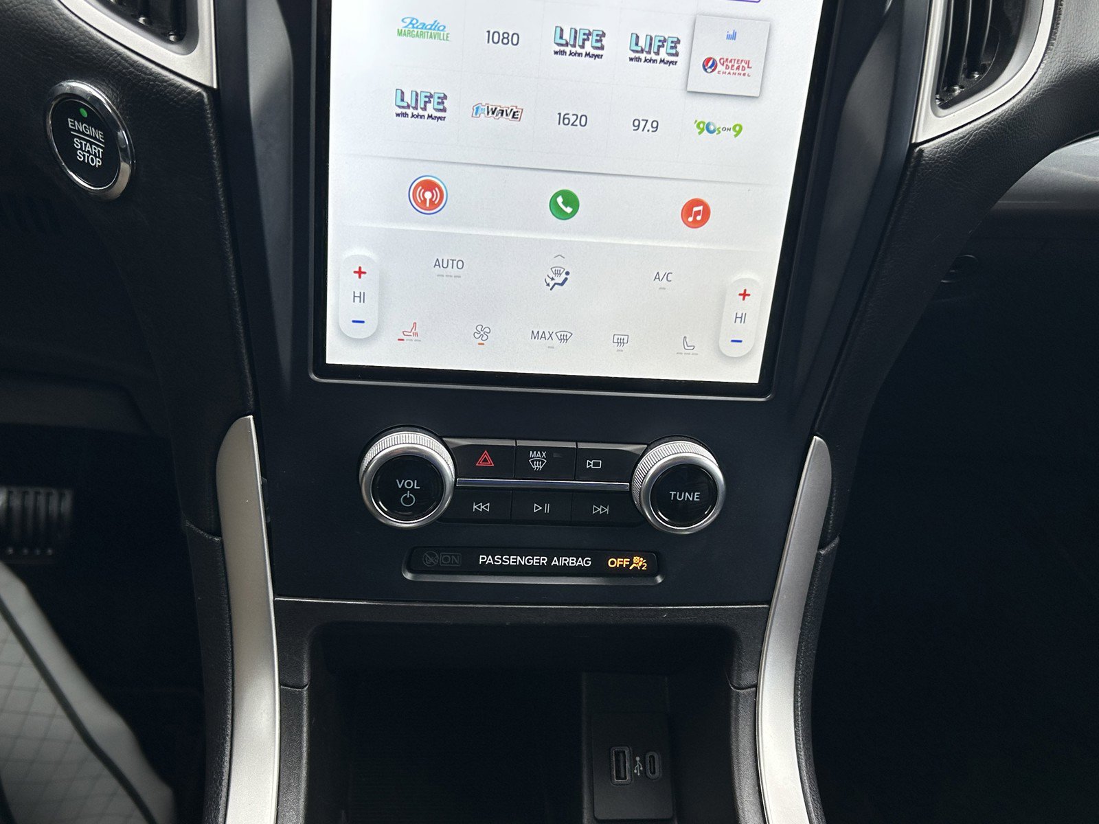 Used 2023 Ford Edge SEL image 32