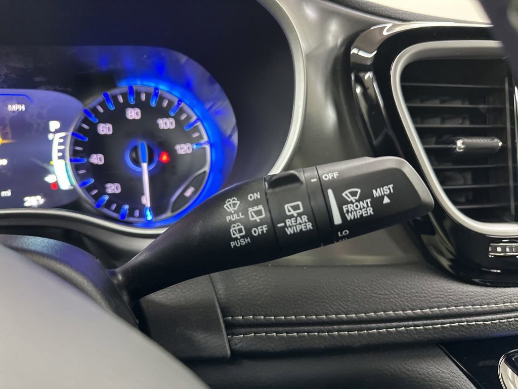 New 2026 Chrysler Pacifica Select image 33